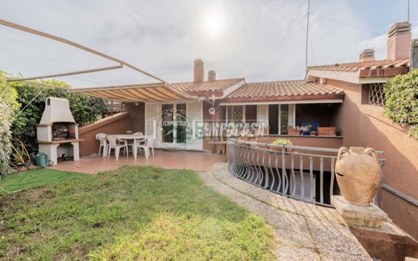 casa indipendente in vendita a Ladispoli in zona Marina di San Nicola