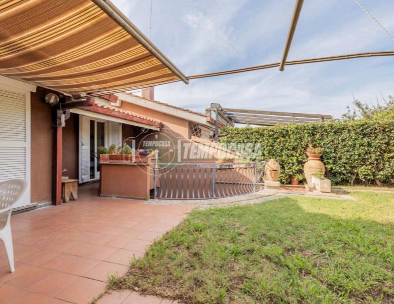 casa indipendente in vendita a Ladispoli in zona Marina di San Nicola