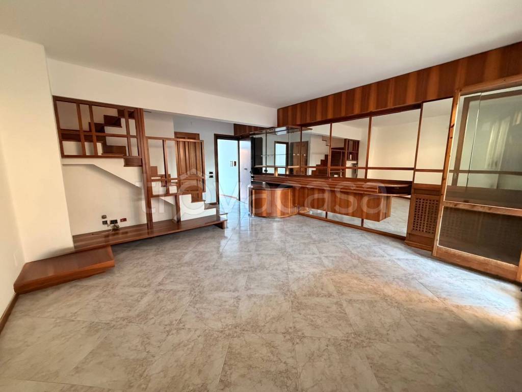 casa indipendente in vendita a Ladispoli