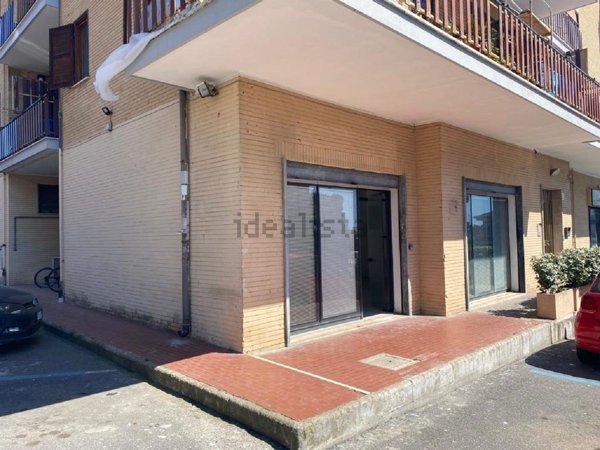 appartamento in vendita a Ladispoli in zona Marina di San Nicola