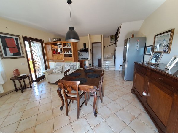 casa semindipendente in vendita a Ladispoli