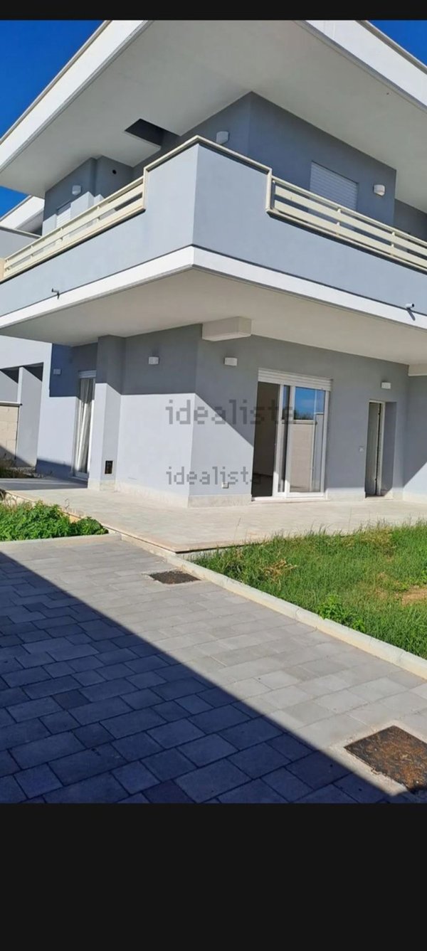 casa indipendente in vendita a Ladispoli