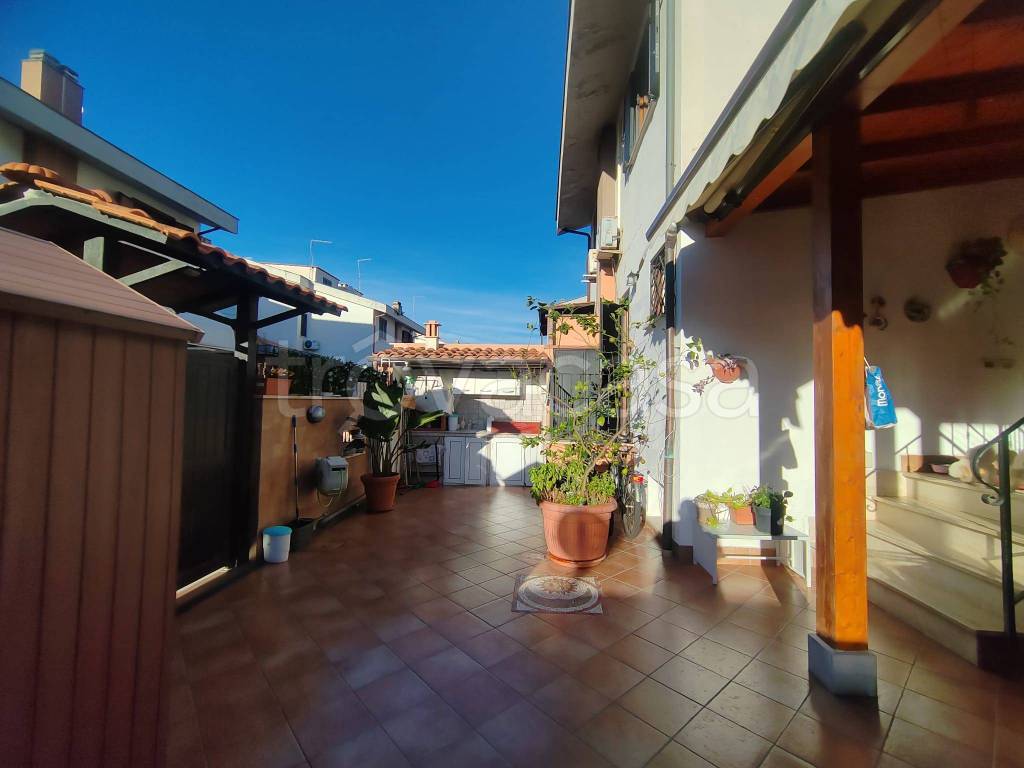 casa indipendente in vendita a Ladispoli in zona Marina di San Nicola