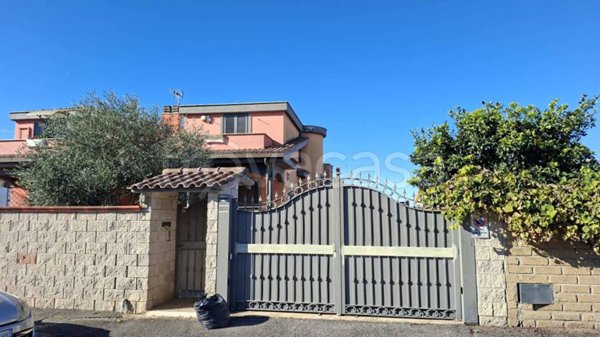 casa indipendente in vendita a Ladispoli