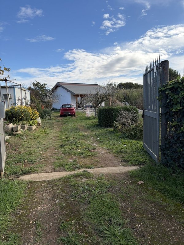 casa indipendente in vendita a Ladispoli in zona Monteroni