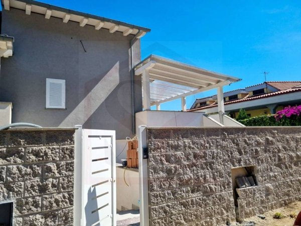 casa indipendente in vendita a Ladispoli