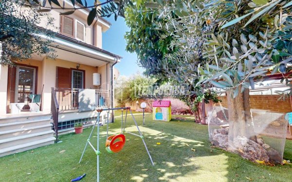 casa indipendente in vendita a Ladispoli