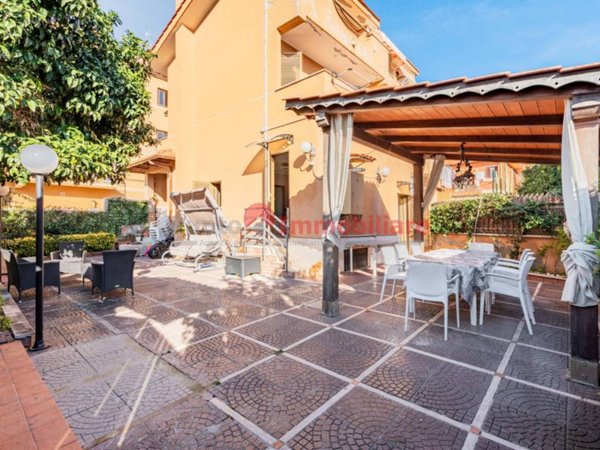casa indipendente in vendita a Ladispoli