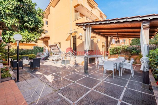 casa indipendente in vendita a Ladispoli