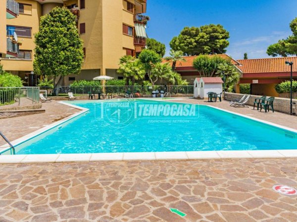 appartamento in vendita a Ladispoli in zona Marina di San Nicola