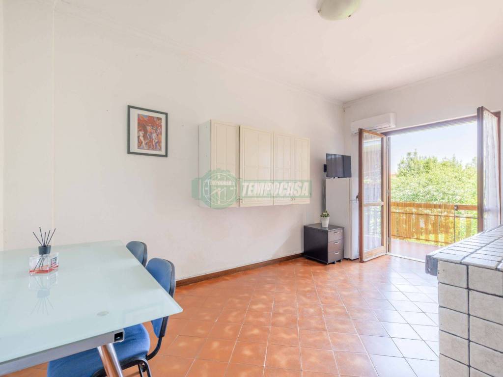 appartamento in vendita a Ladispoli in zona Marina di San Nicola