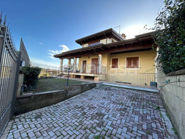 casa indipendente in vendita a Ladispoli