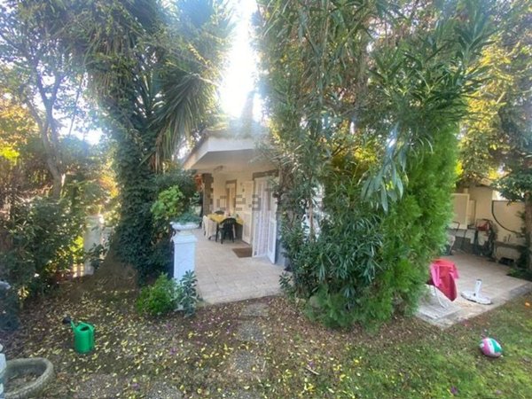 appartamento in vendita a Ladispoli in zona Marina di San Nicola