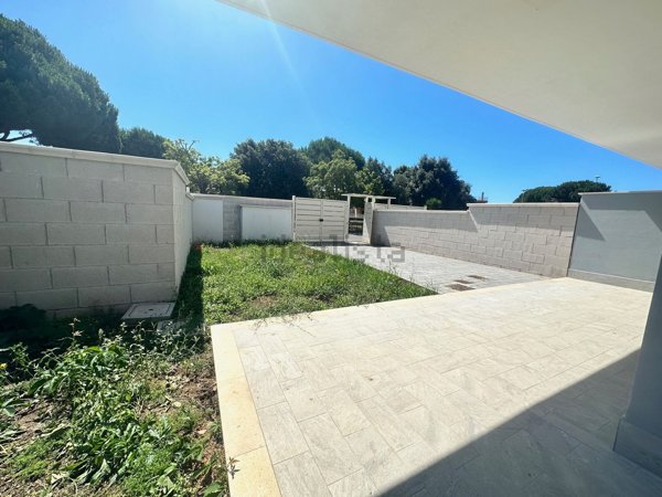 casa indipendente in vendita a Ladispoli