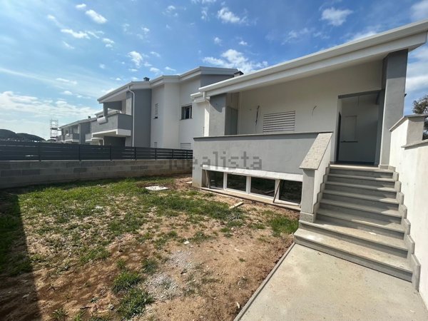 casa indipendente in vendita a Ladispoli