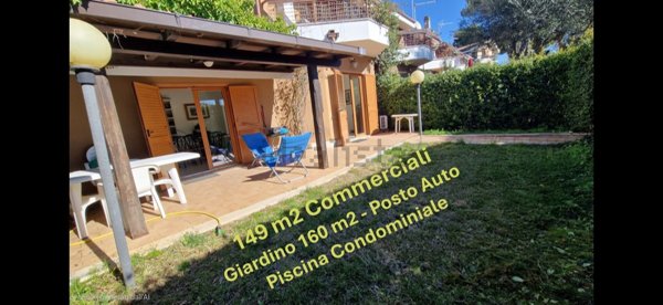 pentavano in vendita a Ladispoli in zona Marina di San Nicola