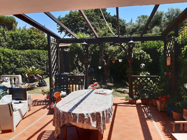 casa indipendente in vendita a Ladispoli