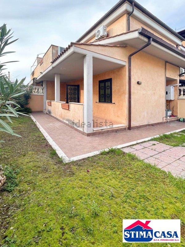 casa indipendente in vendita a Ladispoli