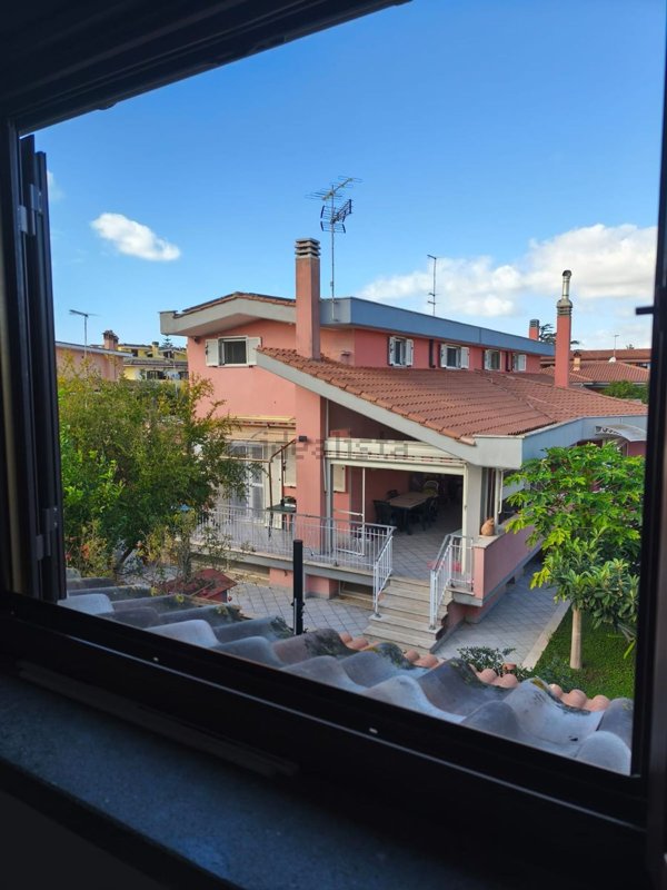 casa indipendente in vendita a Ladispoli