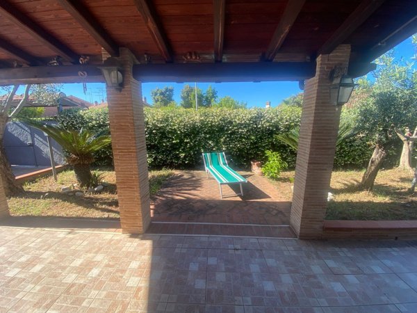 casa indipendente in vendita a Ladispoli in zona Marina di San Nicola