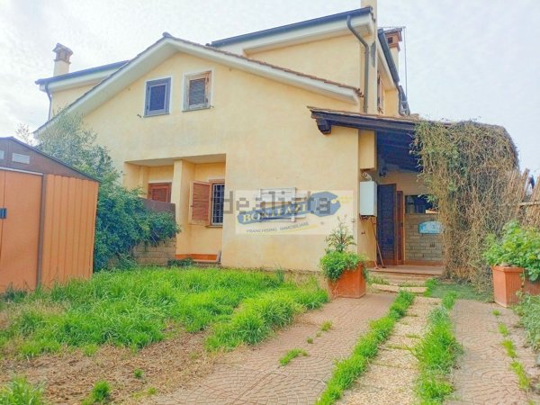 casa indipendente in vendita a Ladispoli