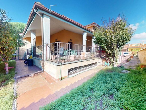 casa indipendente in vendita a Ladispoli