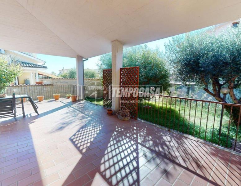 casa indipendente in vendita a Ladispoli