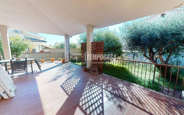 casa indipendente in vendita a Ladispoli
