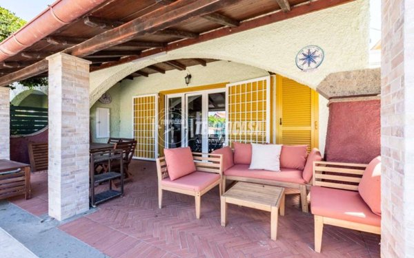 casa indipendente in vendita a Ladispoli in zona Marina di San Nicola