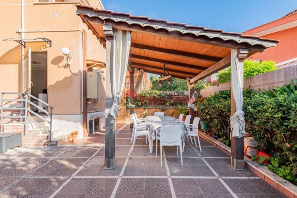 casa indipendente in vendita a Ladispoli