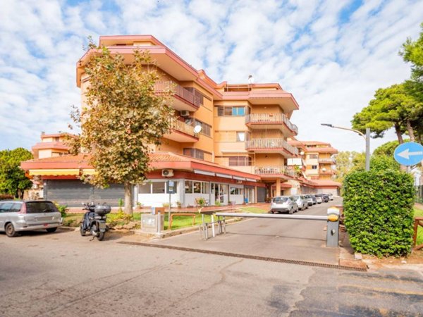 appartamento in vendita a Ladispoli in zona Marina di San Nicola