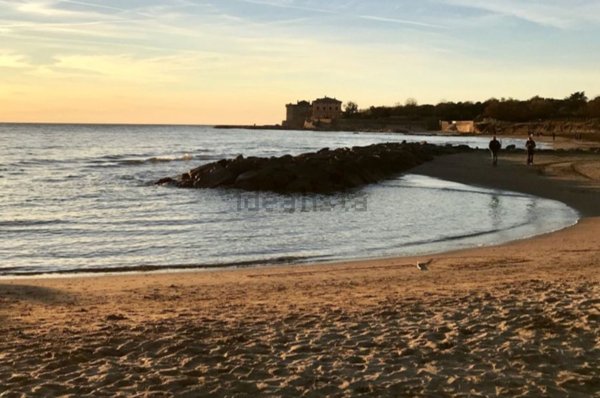 casa indipendente in vendita a Ladispoli in zona Marina di San Nicola