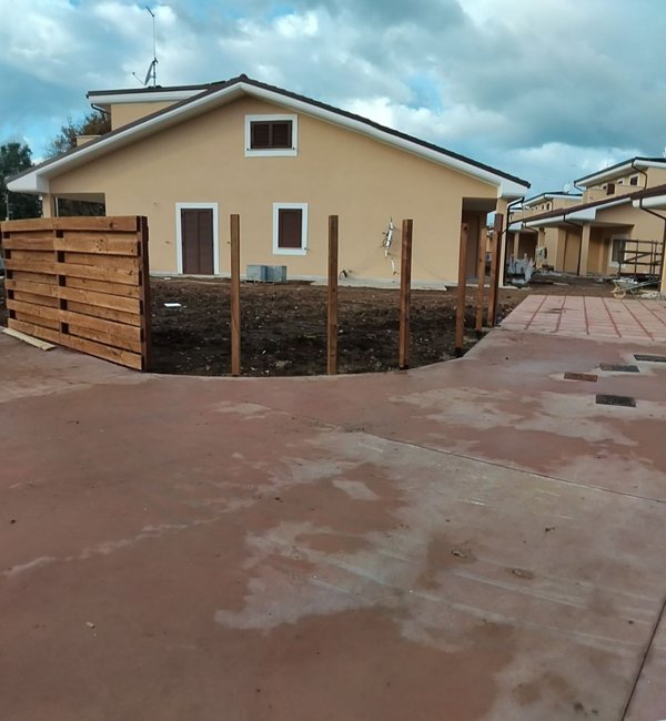 casa indipendente in vendita a Ladispoli in zona Marina di San Nicola