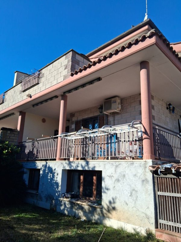 casa indipendente in vendita a Ladispoli