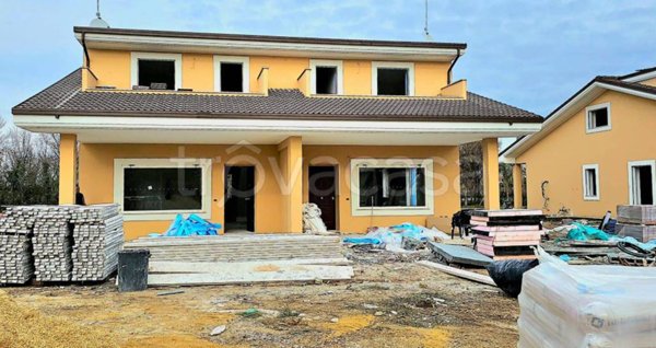 casa indipendente in vendita a Ladispoli in zona Marina di San Nicola