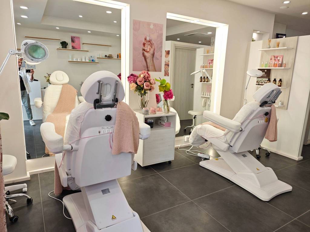 negozio in vendita a Ladispoli