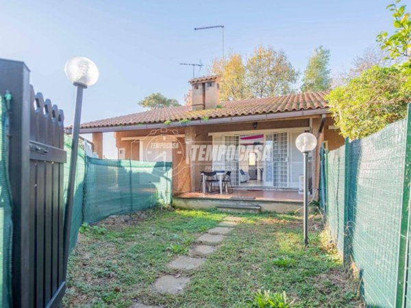 appartamento in vendita a Ladispoli in zona Marina di San Nicola