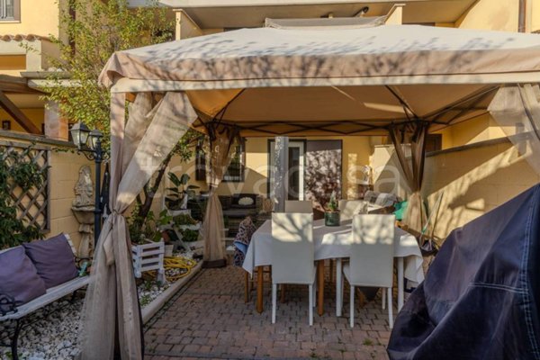 casa indipendente in vendita a Ladispoli