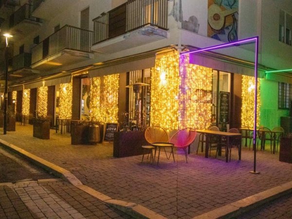 negozio in vendita a Ladispoli