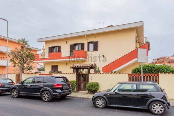 casa semindipendente in vendita a Ladispoli