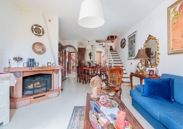 casa semindipendente in vendita a Ladispoli