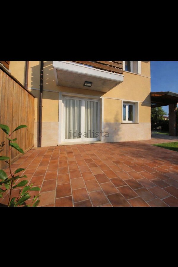 casa indipendente in vendita a Ladispoli