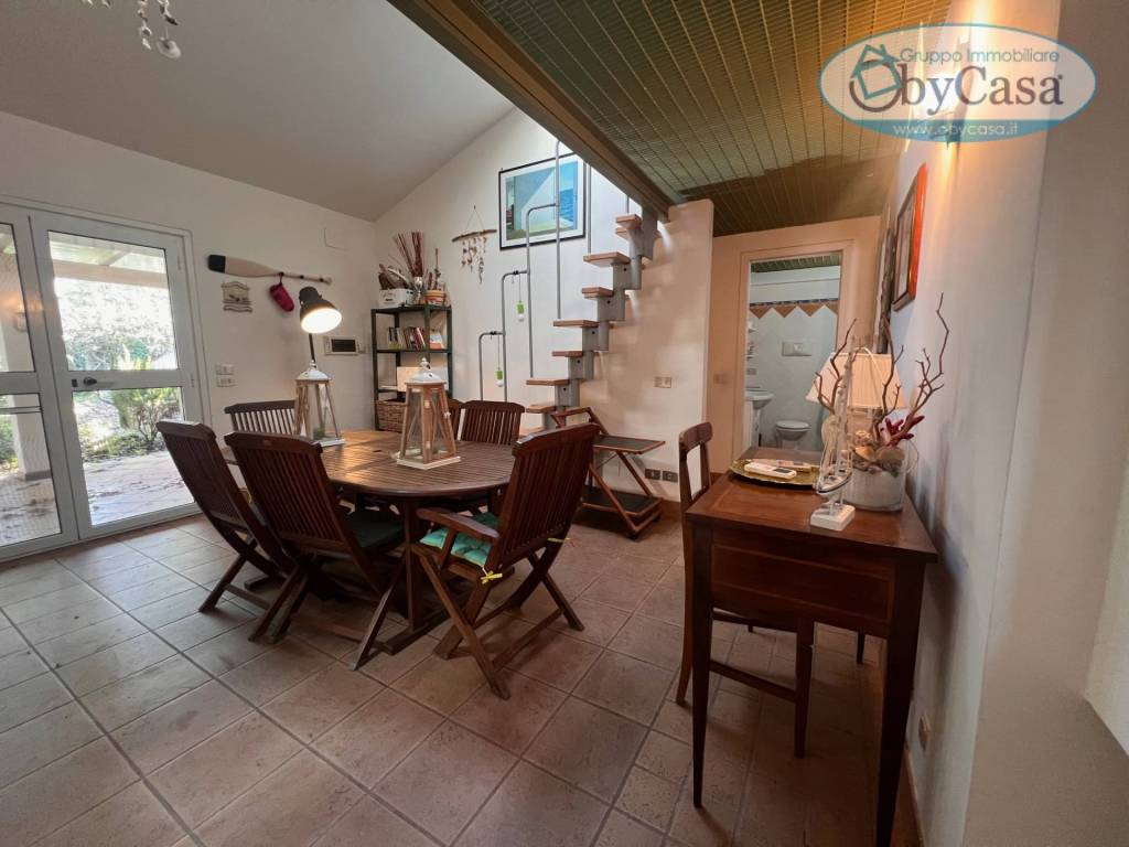 casa indipendente in vendita a Ladispoli in zona Marina di San Nicola