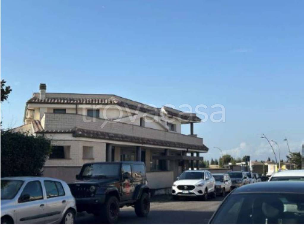 ufficio in vendita a Ladispoli