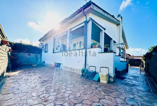 casa indipendente in vendita a Ladispoli