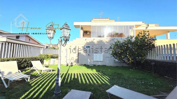 casa indipendente in vendita a Ladispoli