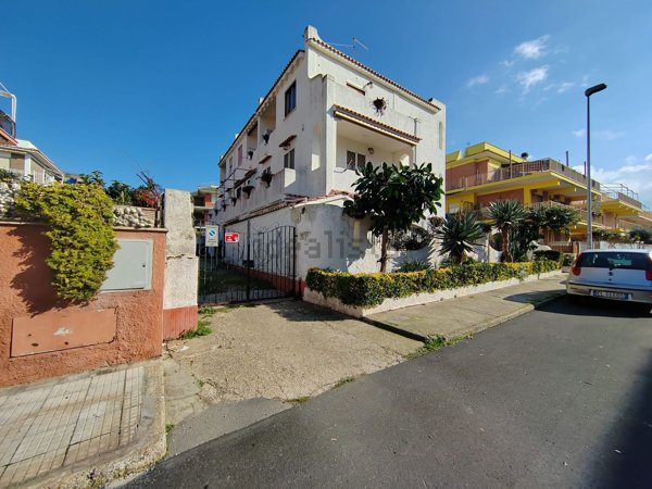 casa indipendente in vendita a Ladispoli