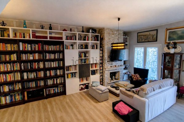 casa indipendente in vendita a Ladispoli