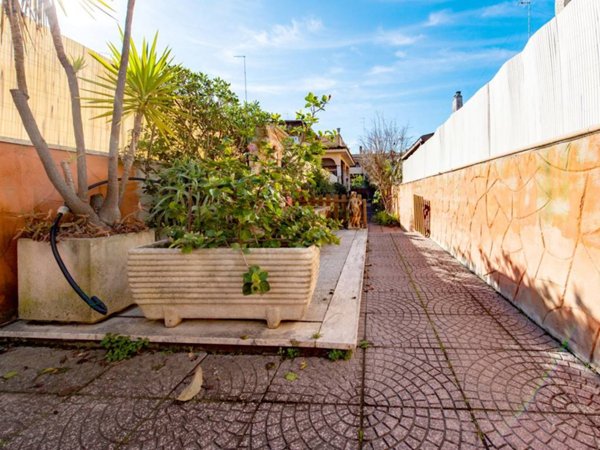 casa indipendente in vendita a Ladispoli