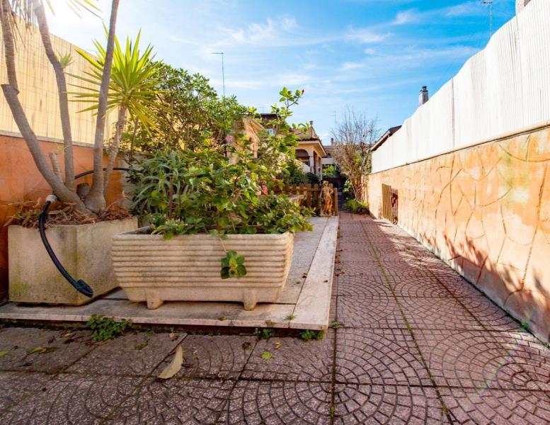 casa indipendente in vendita a Ladispoli
